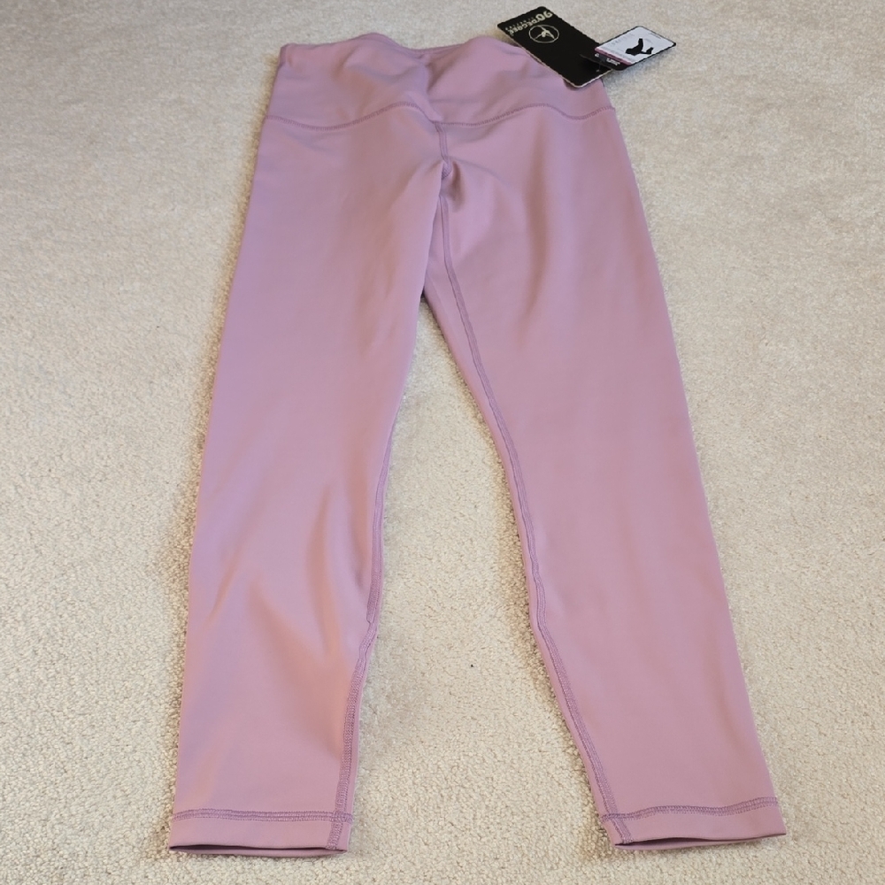 90° by reflex, ankle length25 inch legging. Iced mauve. Size small